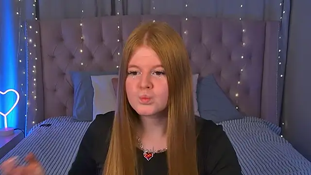 JessicaEmber online show from 04/07/26, 05:41