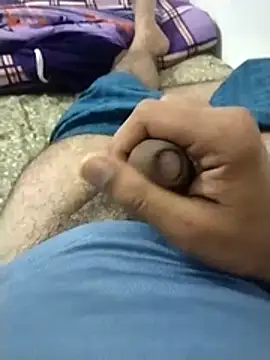 Snapshot of desilund0230 chatting on 03/11/26, 05:52 desilund0230 online show from 03/11/26, 05:52