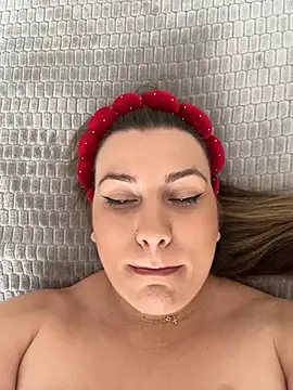 SweetCurvess online show from 03/17/26, 11:57