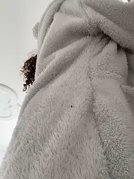 LINDA EF online show from 04/12/26, 12:10