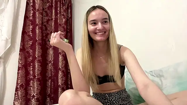 ReathaKiss online show from 04/20/26, 03:04