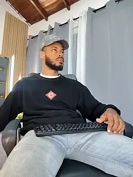 Oliver bigblack cock online show from 04/26/26, 05:54