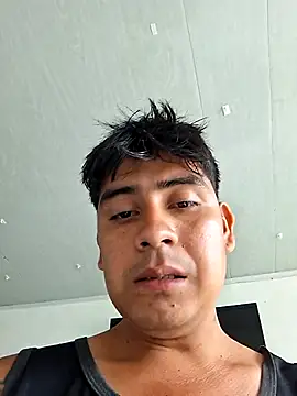 Snapshot of SteveHot444 chatting on 03/12/26, 04:02 SteveHot444 online show from 03/12/26, 04:02