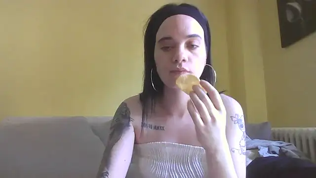 anastasia-evans online show from 04/22/26, 12:28