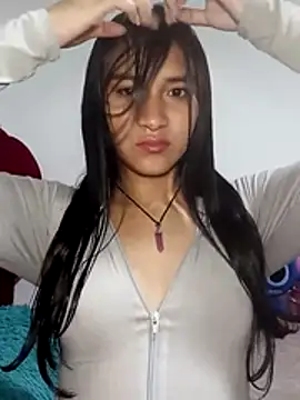 Snapshot of KarolaMendez chatting on 07/01/26, 01:07 KarolaMendez online show from 07/01/26, 01:07