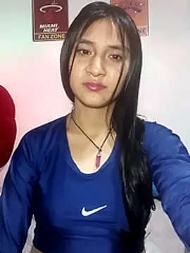 Snapshot of KarolaMendez chatting on 07/23/26, 12:13 KarolaMendez online show from 07/23/26, 12:13