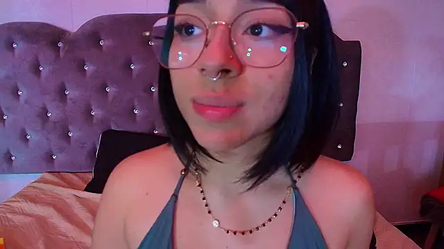 Amarantha rosse online show from 04/18/26, 07:58