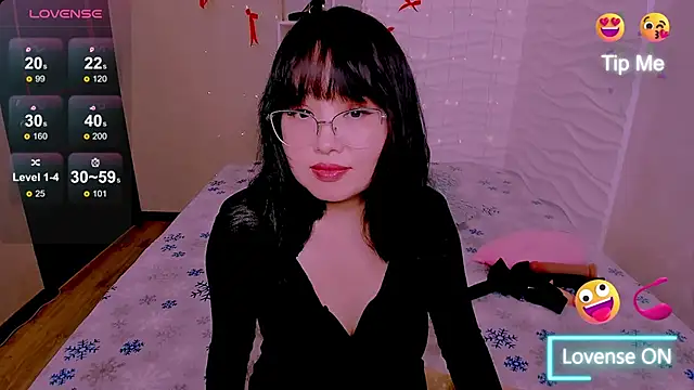 Akiko Yun online show from 03/28/26, 11:43