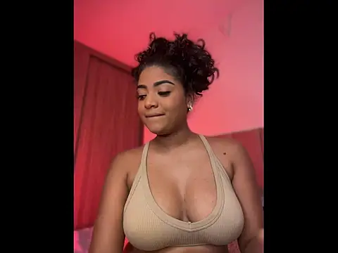 Snapshot of karlymonroe chatting on 06/12/26, 10:08 karlymonroe online show from 06/12/26, 10:08