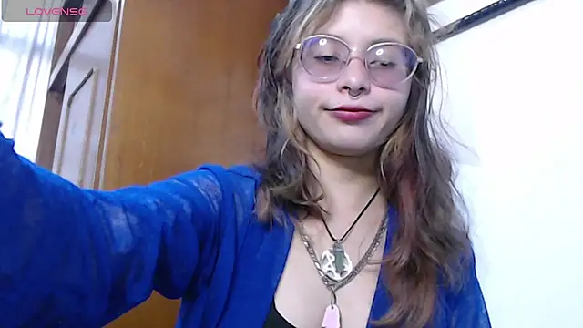 Snapshot of KikyoAndDrey chatting on 06/23/26, 05:44 KikyoAndDrey online show from 06/23/26, 05:44