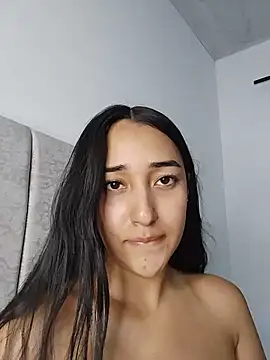 isabellaHill2 online show from 04/07/26, 04:13