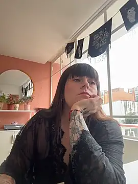 MidnightHearts online show from 03/31/26, 02:50