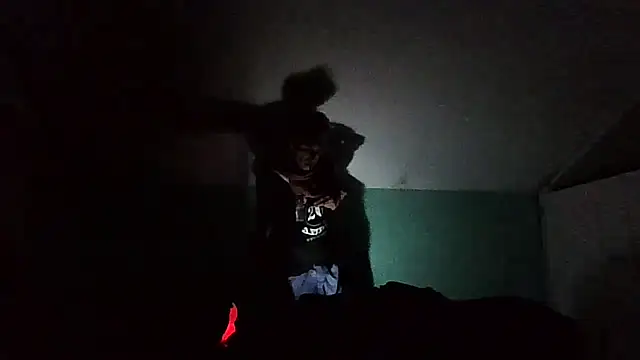LeleaLatina online show from 05/19/26, 01:33