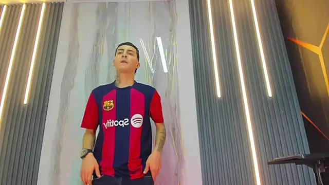 guys hard cock19 online show from 03/12/26, 10:05