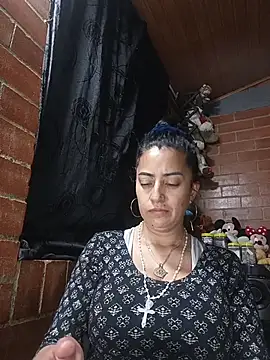 Snapshot of Alexandrina chatting on 06/22/26, 10:40 Alexandrina online show from 06/22/26, 10:40
