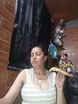 Snapshot of Alexandrina chatting on 06/25/26, 07:51 Alexandrina online show from 06/25/26, 07:51