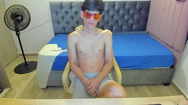 Josy 11 online show from 03/19/26, 03:10