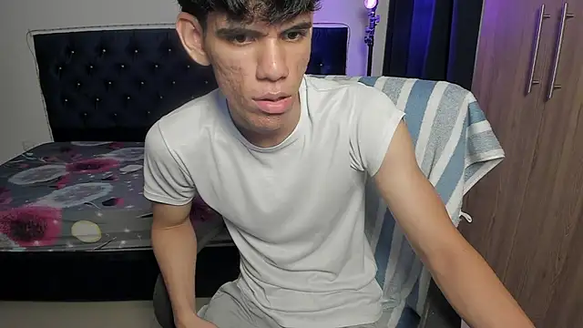 Josy 11 online show from 04/24/26, 01:30