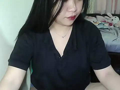 Snapshot of sweetgal_mica chatting on 05/19/26, 10:49 sweetgal mica online show from 05/19/26, 10:49