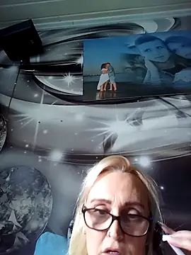 roxy 74 online show from 03/12/26, 12:11