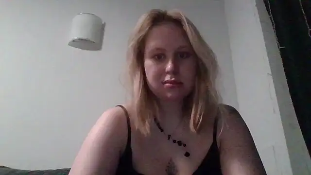 Snapshot of Bridget_Kiss chatting on 03/24/26, 05:40 Bridget Kiss online show from 03/24/26, 05:40
