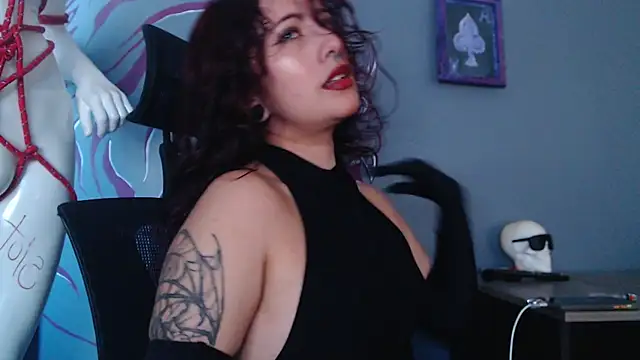 Regina Iris online show from 05/08/26, 11:59