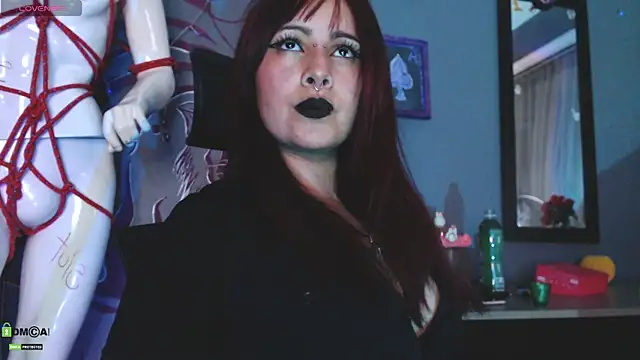 Snapshot of Regina_Iris chatting on 07/11/26, 01:30 Regina Iris online show from 07/11/26, 01:30
