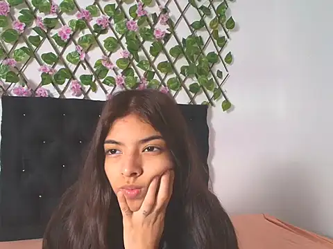 Sweet Scarlett  online show from 04/16/26, 03:24