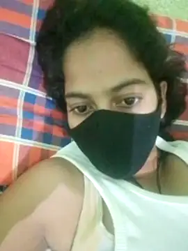 nidhiyadav00 online show from 04/18/26, 07:58