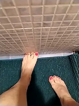 Snapshot of feetandcock85 chatting on 03/13/26, 08:15 feetandcock85 online show from 03/13/26, 08:15