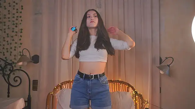 WanetaKyer online show from 04/11/26, 03:11