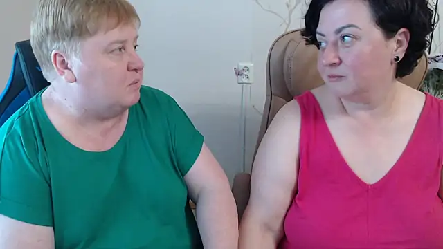 Lindy-Jeanie online show from 06/16/26, 04:42