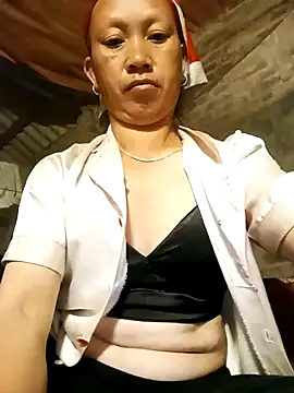 Heli pusy online show from 05/13/26, 05:32