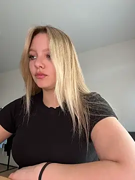 bettyloveu online show from 04/23/26, 12:29