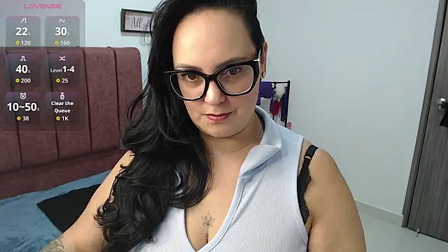 Veroniicabbw  online show from 04/14/26, 12:44