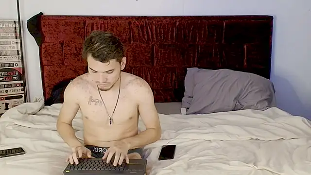 Snapshot of The_Penthouse_boys chatting on 05/04/26, 01:23 The Penthouse boys online show from 05/04/26, 01:23