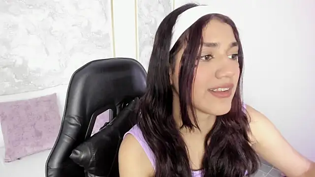cristin collins online show from 05/05/26, 03:25