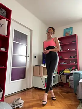 DtPORNBITCH online show from 06/12/26, 07:40