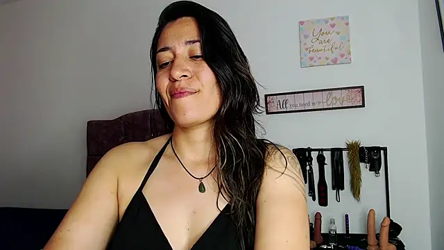 Snapshot of violeta_scott chatting on 06/05/26, 02:12 violeta scott online show from 06/05/26, 02:12