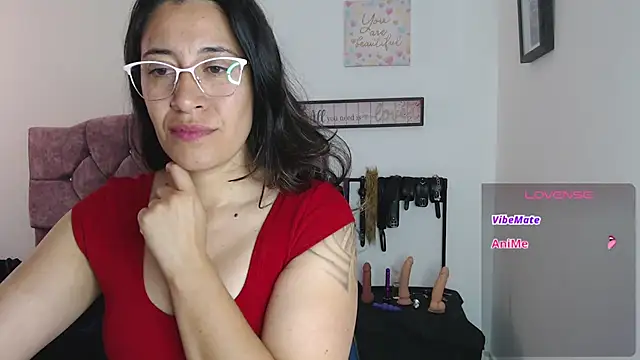Snapshot of violeta_scott chatting on 07/23/26, 03:10 violeta scott online show from 07/23/26, 03:10