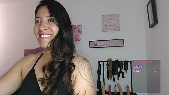Snapshot of violeta_scott chatting on 08/03/26, 04:11 violeta scott online show from 08/03/26, 04:11