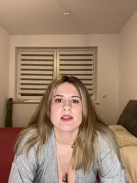 Snapshot of Mina_Foxx chatting on 03/15/26, 07:20 Mina Foxx online show from 03/15/26, 07:20