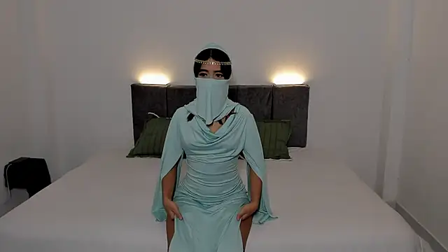 Snapshot of Zahra_Bashir chatting on 03/17/26, 12:15 Zahra Bashir online show from 03/17/26, 12:15