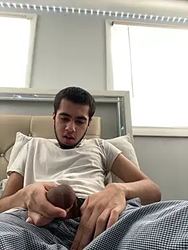 iLoveGirlsOnlyStr8Asf online show from 04/15/26, 04:25