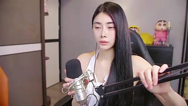 XiaoYuBao- online show from 04/11/26, 03:05