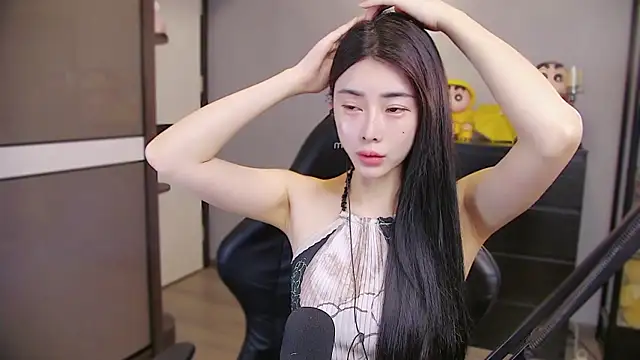 XiaoYuBao- online show from 04/15/26, 03:30