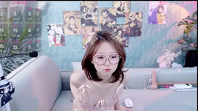ZoeLily2026 online show from 04/28/26, 02:44