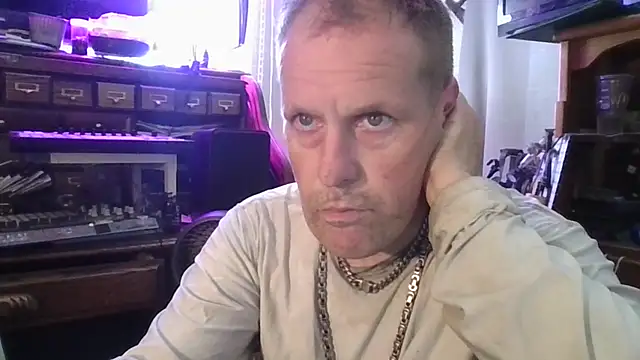 strokingjoe14585 online show from 04/23/26, 06:54