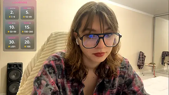 Olivia 132 online show from 03/27/26, 05:23
