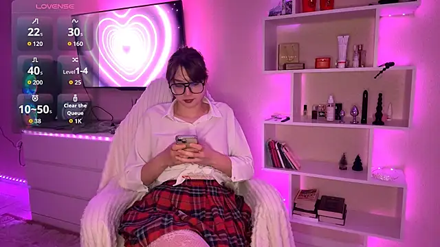Olivia 132 online show from 04/10/26, 07:40